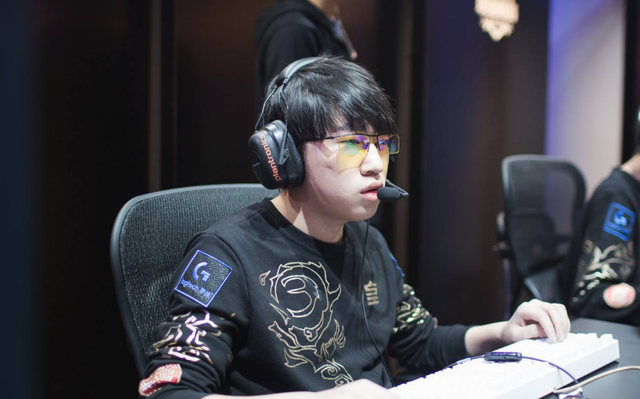 他没有直接 他没有直接