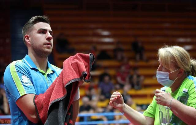 具备一定速 具备一定速