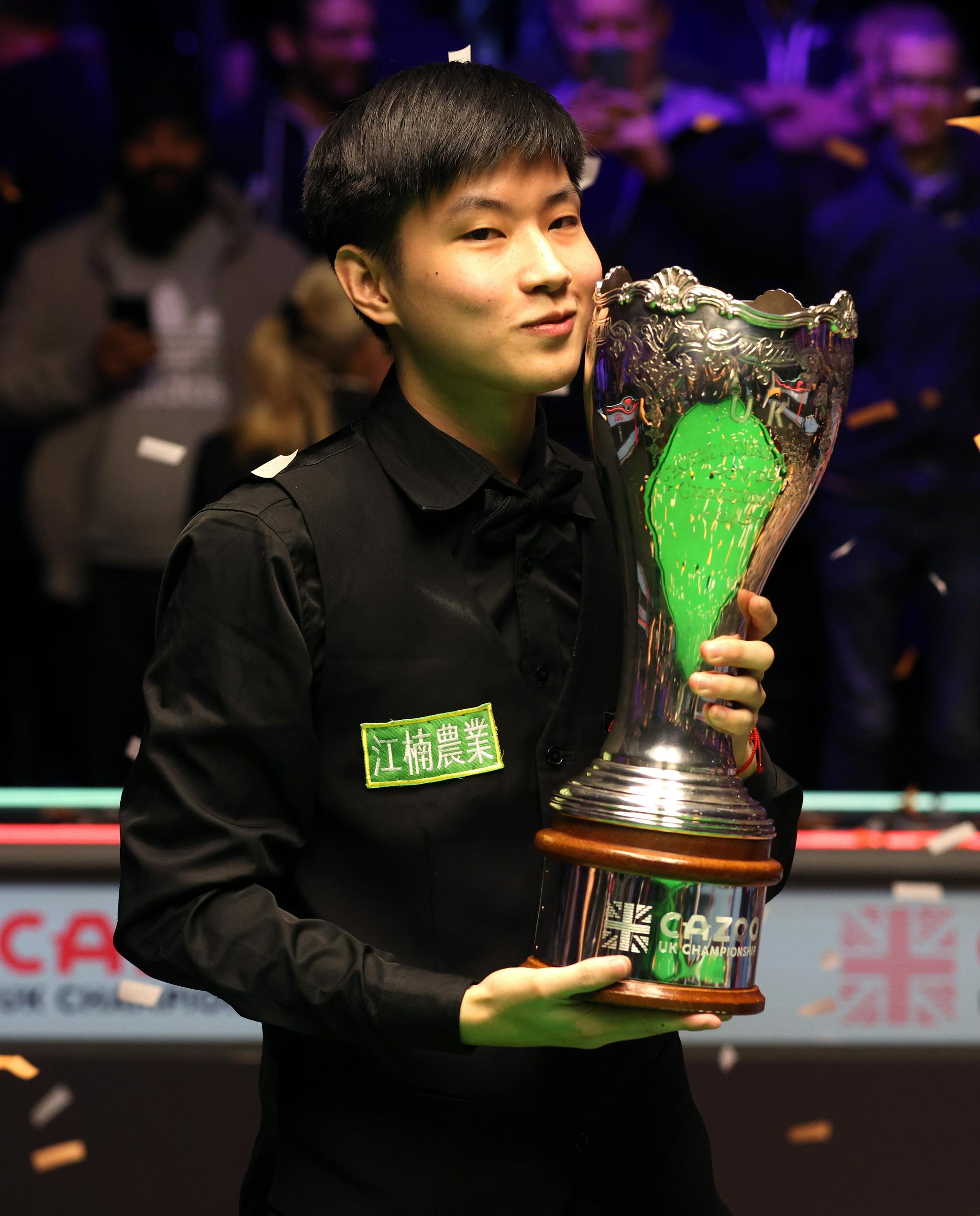 并分析其背 并分析其背