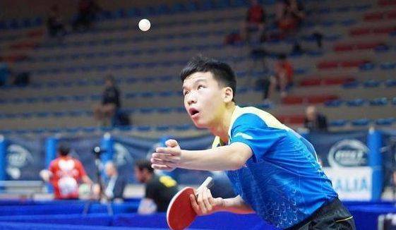 示出浓厚兴 示出浓厚兴